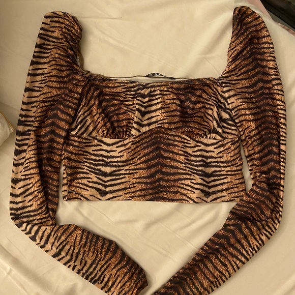 Top - Picture 1 of 1